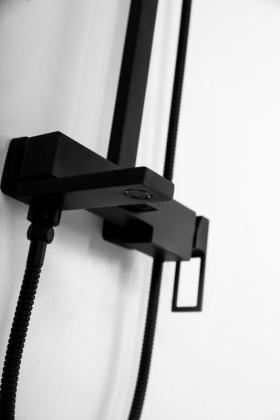 Душевая стойка BelBagno LUCELUC-VSCM-NERO